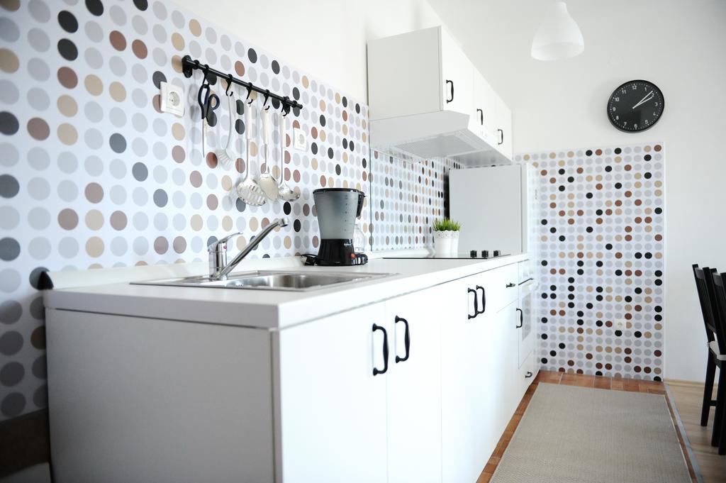 First Apartamento *