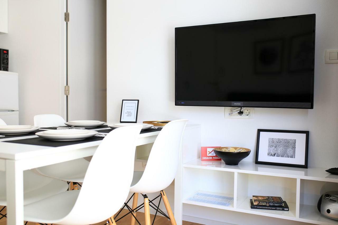 Apartament First *
